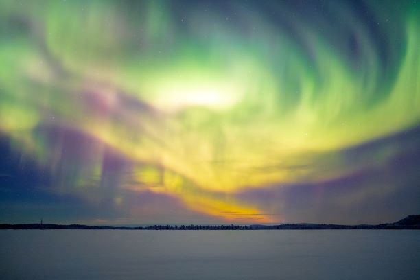 Northern-Lights-Hunting-Tours-in-Ivalo-Inari- Saariselka-Kakslauttanen